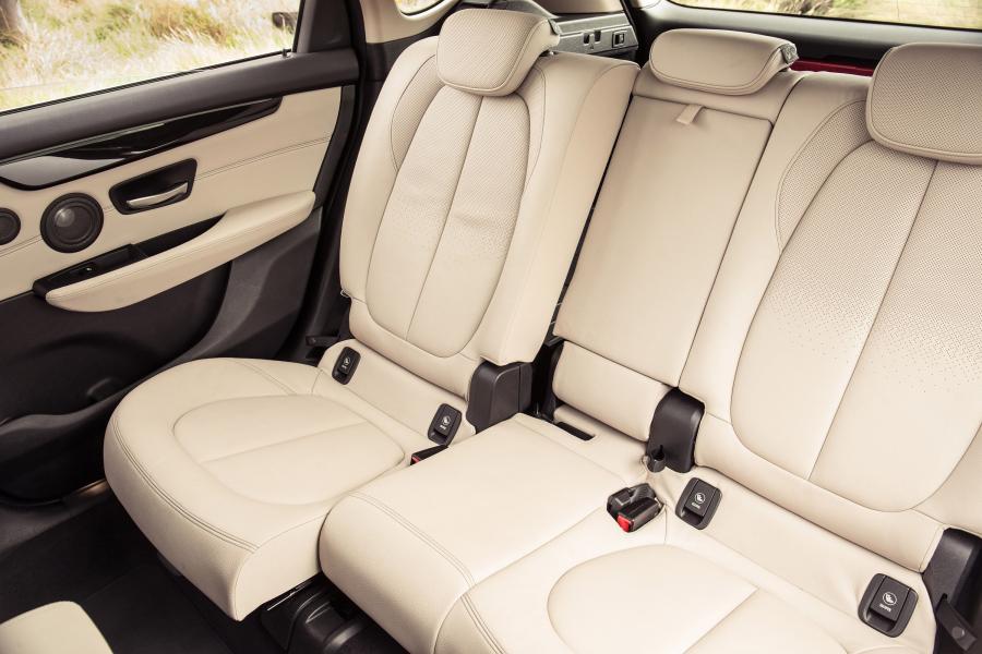  BMW 218d Active Tourer 2014 года  (UK) (фото 65 из 85)